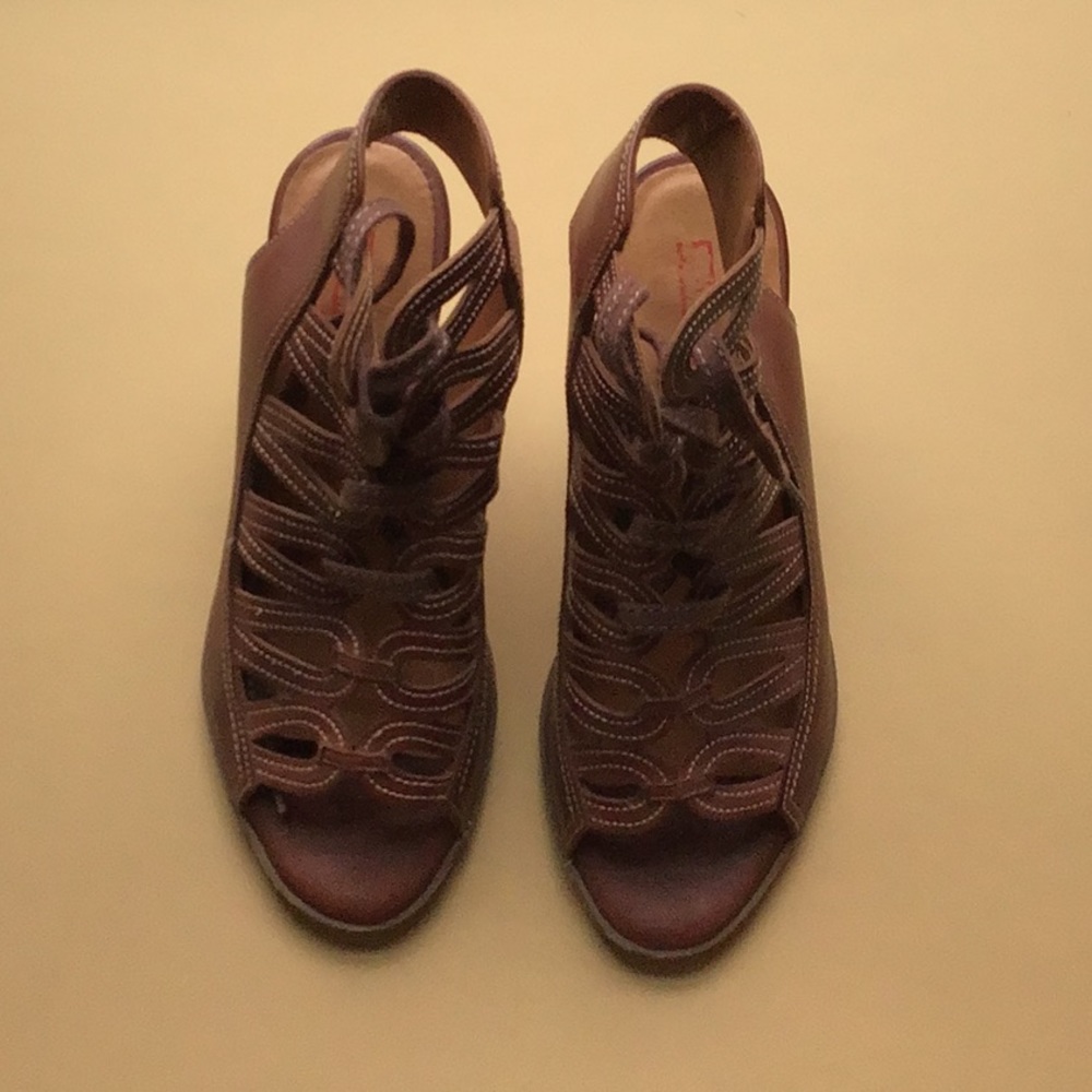 Women’s lace up heel brown leather size 39